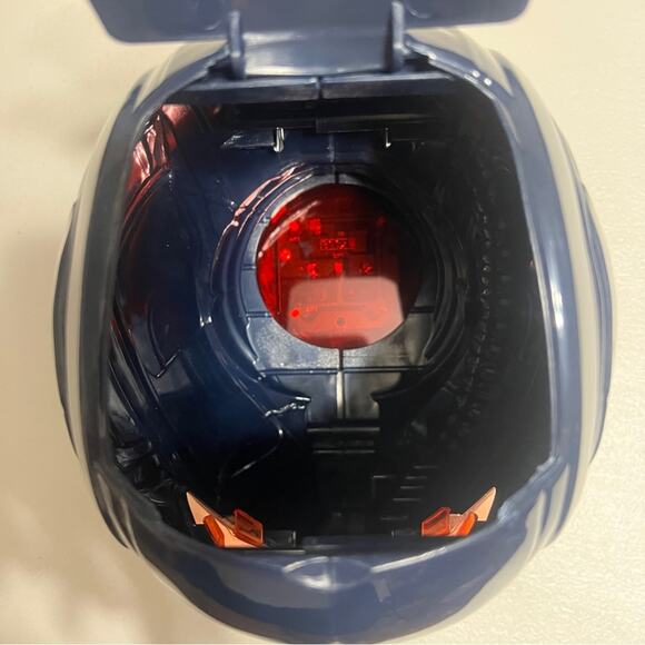 Captain America Brave New World Helmet Popcorn Bucket - Picture 3 of 8